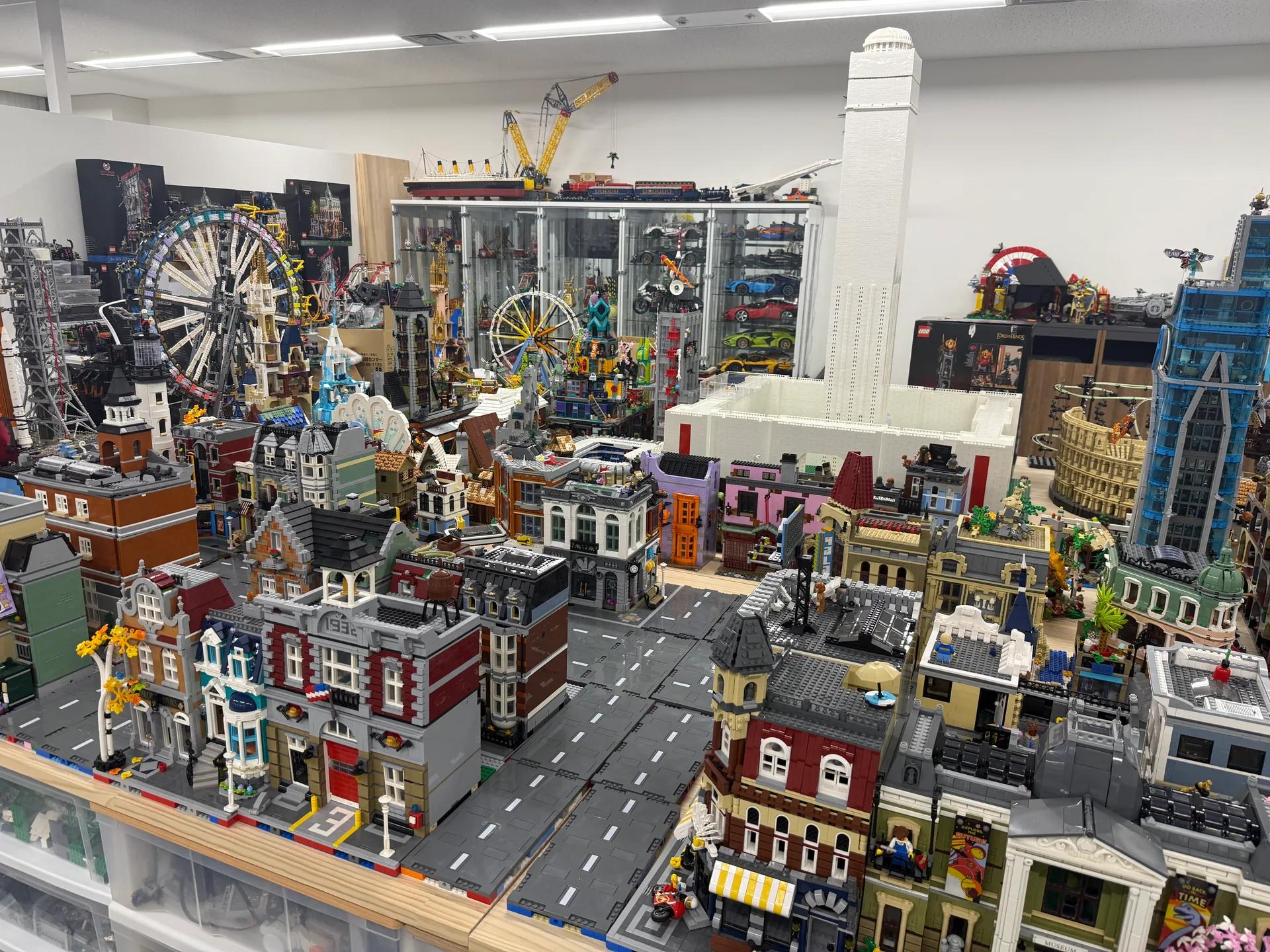 高層ビルや鉄道、観覧車までLEGOでつくった街のジオラマ