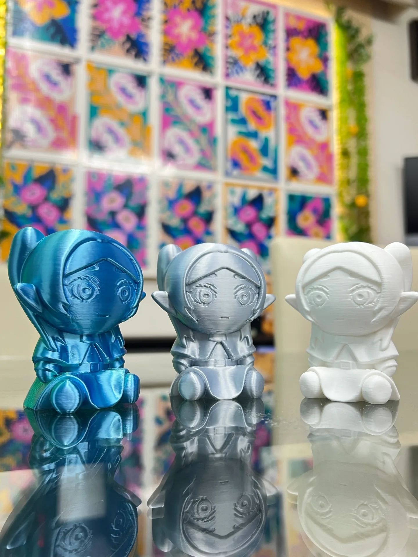3体のキャラクターの立体造形