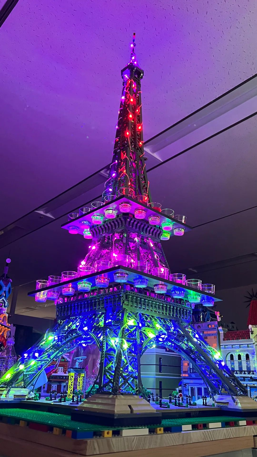 大型タワーの組立・展示