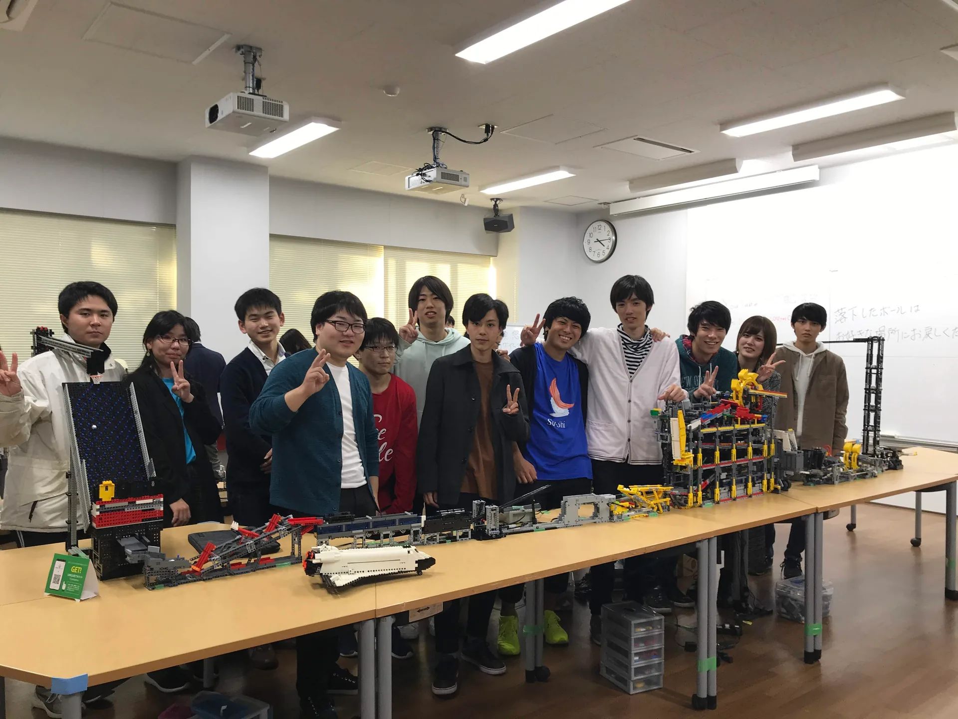 代表個人の活動の集合写真