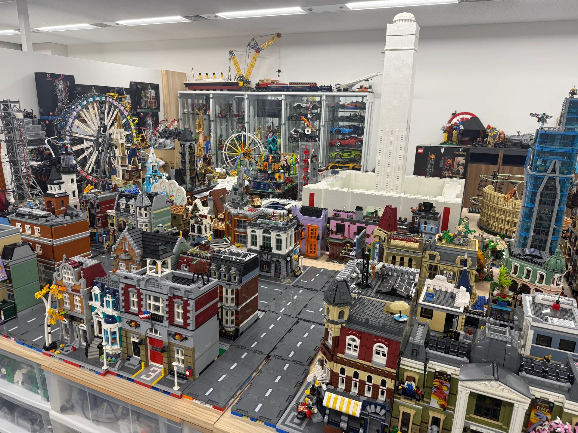 工房で広がるLEGOの街