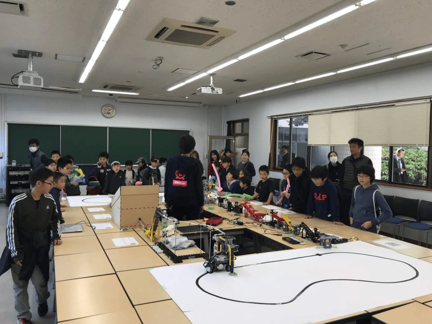 装置を紹介する活動の記録