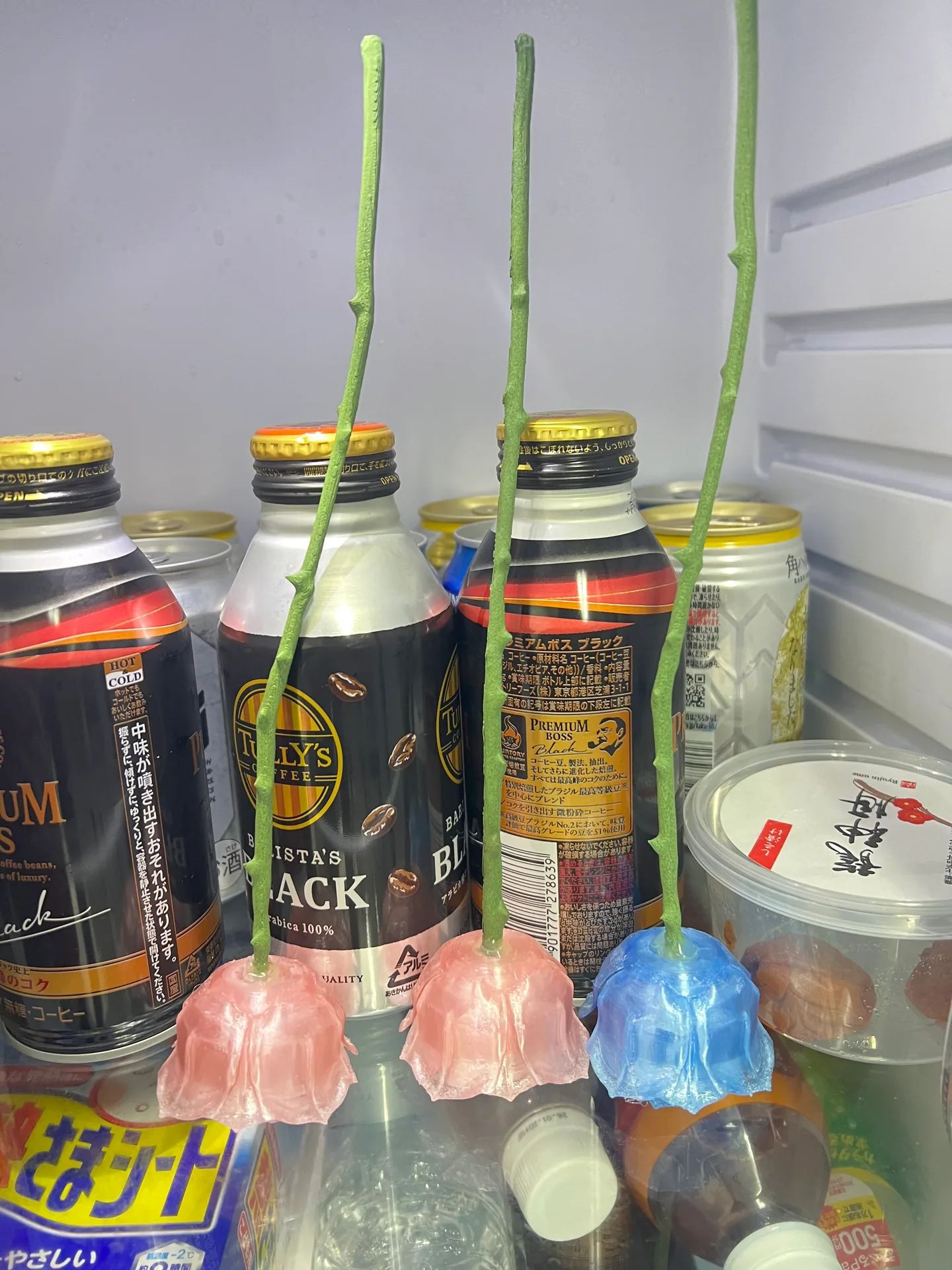花のパーツと茎の制作
